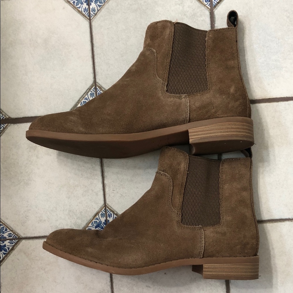 Brown Suede b.o.c. Marissa Chelsea Booties size 10